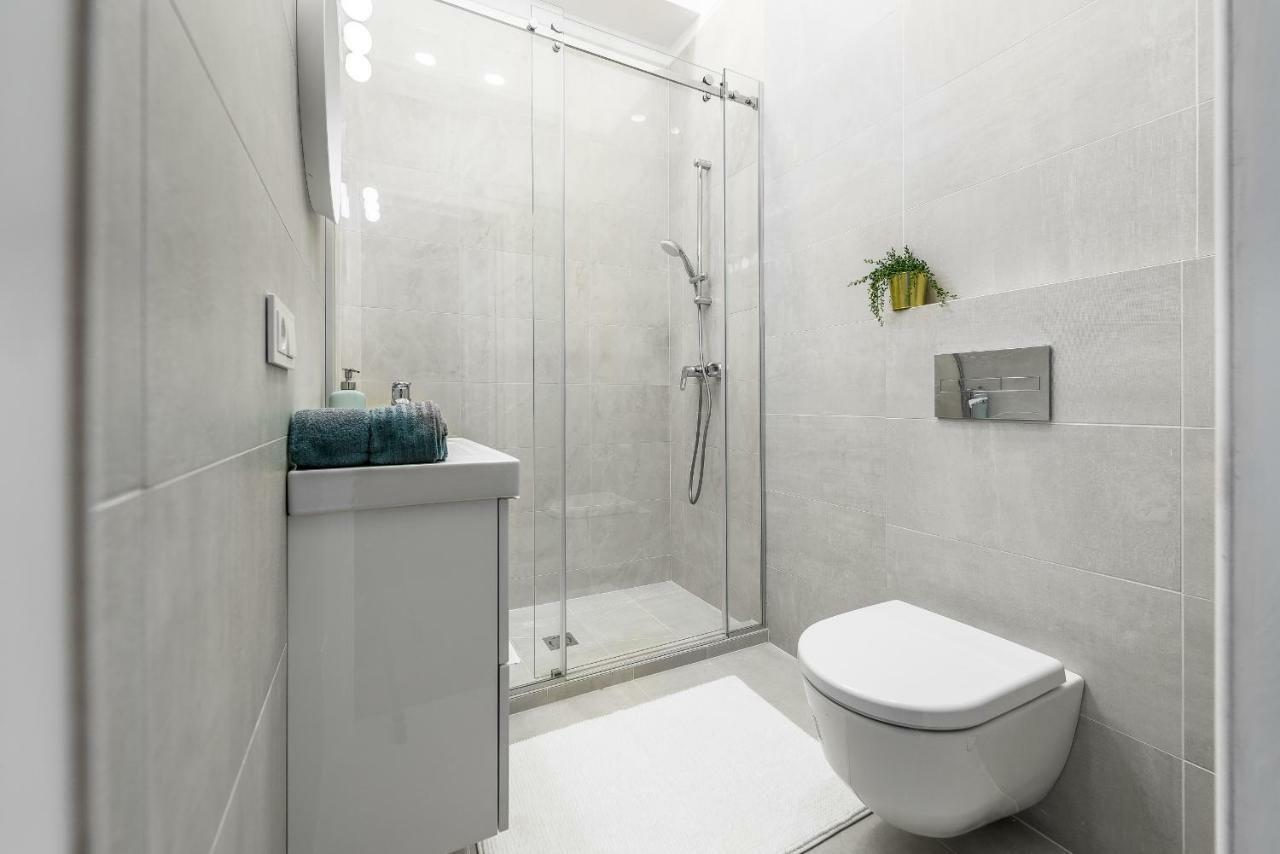 City Center Apartment By Urban Rent Vilna Exterior foto